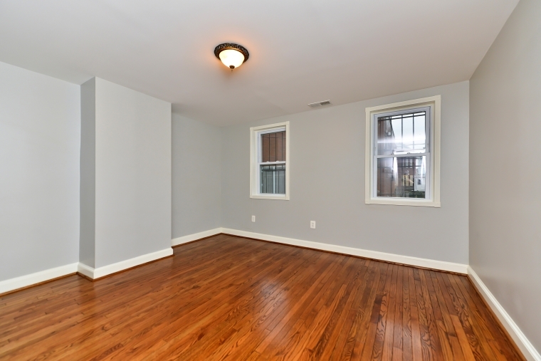 Master bedroom - 1921 9 1/2 St NW