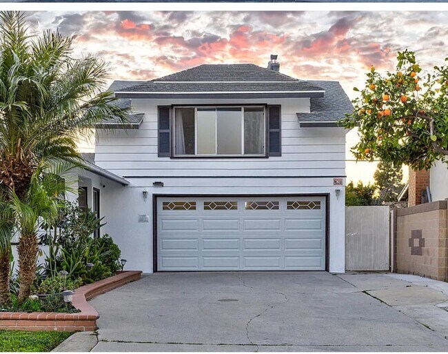 Building Photo - Furnished Home in HB