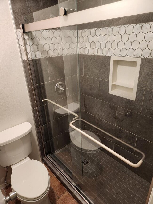 Building Photo - 1510 Rockdale Cir