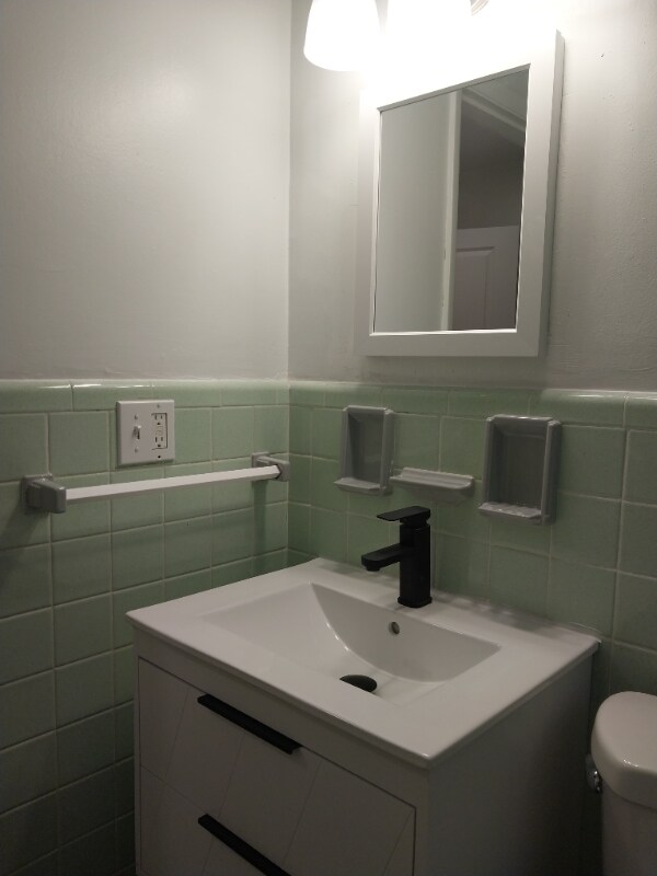 Building Photo - 2962 Westridge Ave