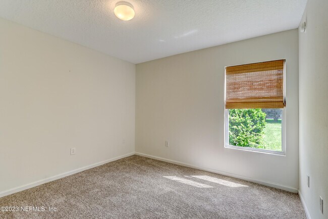 Building Photo - 608 Birchbark Trail