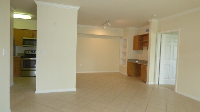 Building Photo - 6510 Emerald Dunes Dr