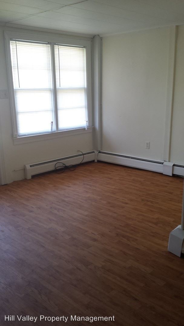Building Photo - 2301 Hulman St