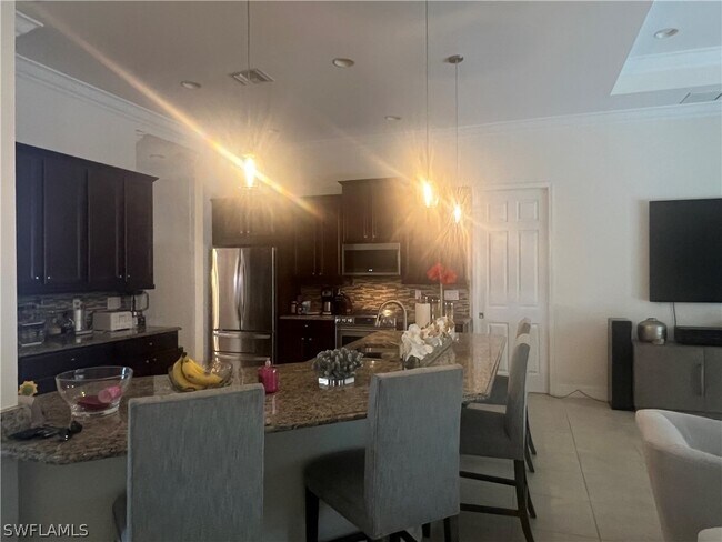 Building Photo - 6853 Il Regalo Cir