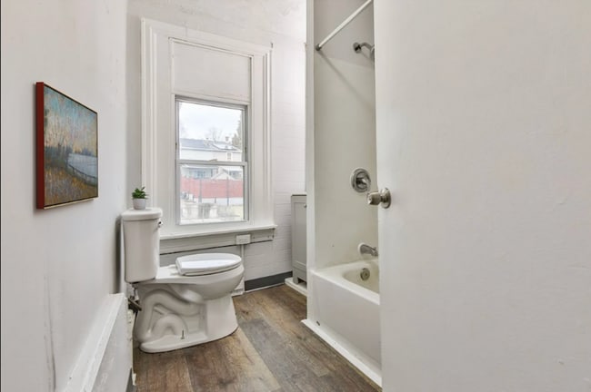 Building Photo - Beautifully Renovated 2-Bedroom, 1-Bath Apartment Move-In Ready!