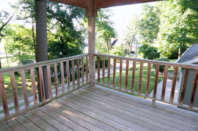 Building Photo - 13 Ems D9 Ln