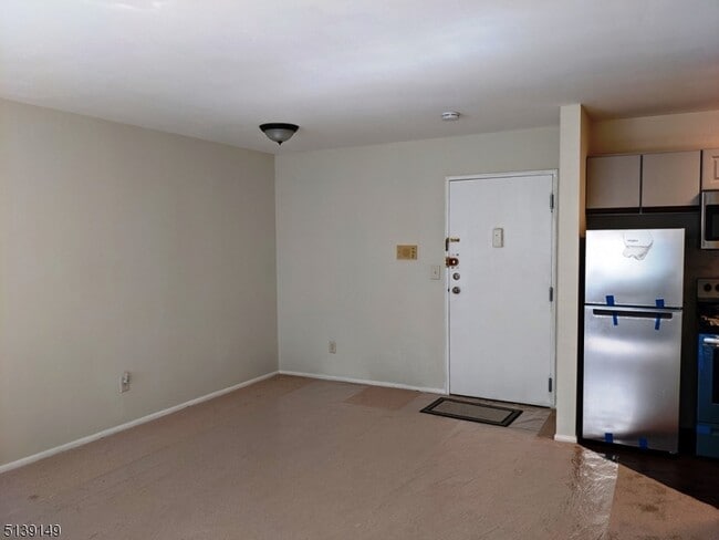 Building Photo - 206 Broad St