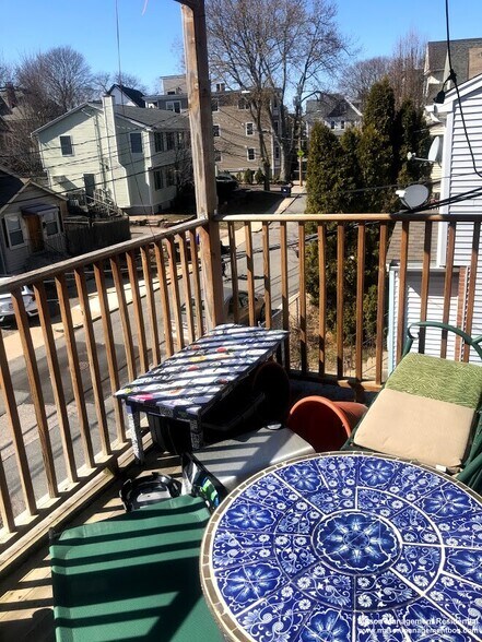 Apt 2 - 19 Arden St