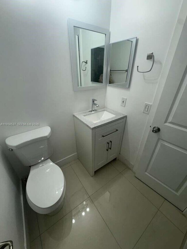 Building Photo - 5114 SW 133rd Ct Dr