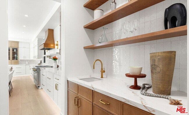 Building Photo - 2565 Patricia Ave