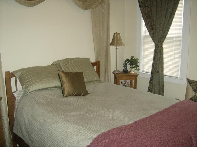 Building Photo - 56 Prentiss St