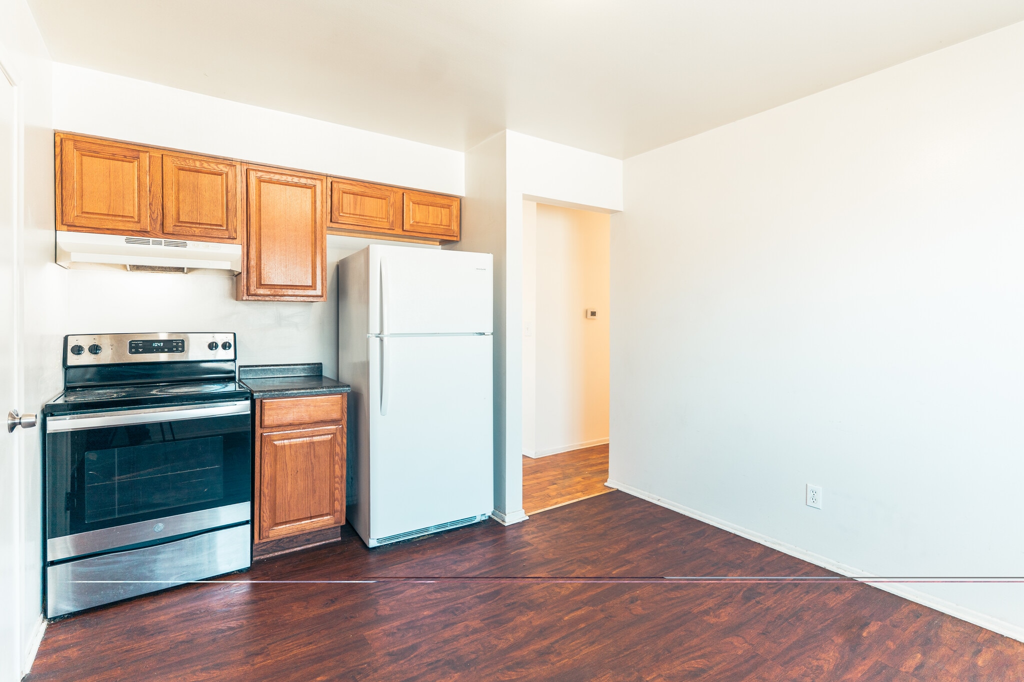 Building Photo - 1490 Brady Ave