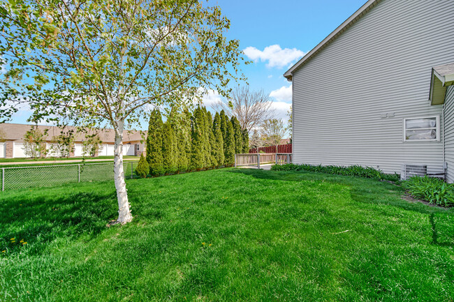 Building Photo - 417 Richmond Ct