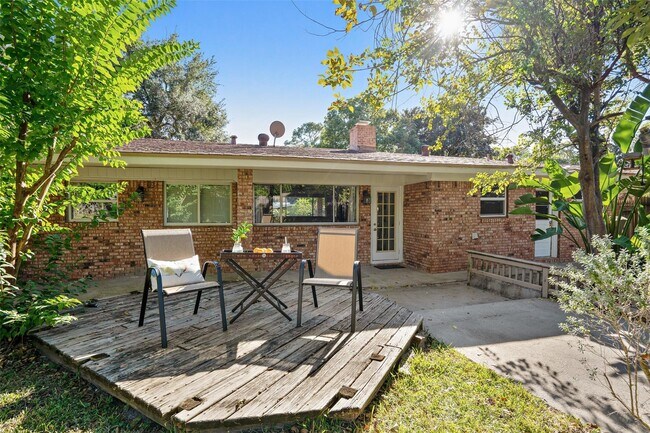 Building Photo - 9214 Bronco Dr