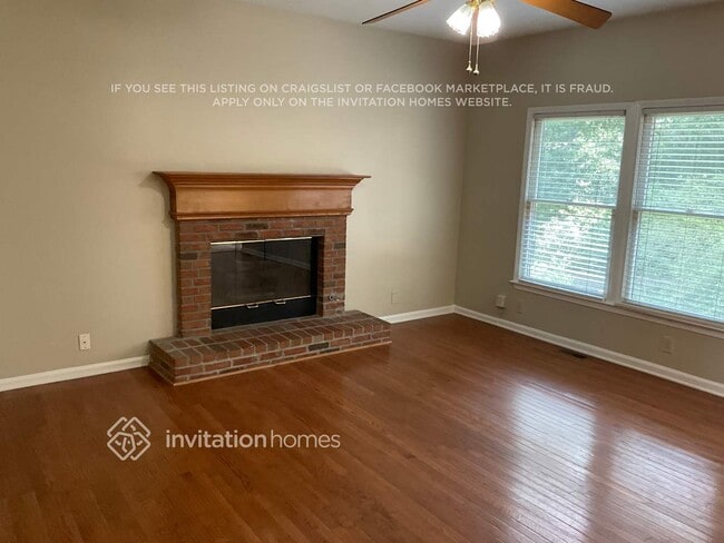 Building Photo - 1240 Chadwick Point Dr NW