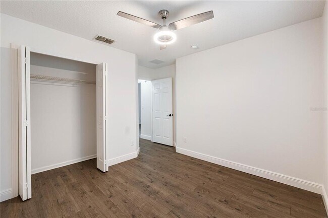 Building Photo - 137 Wellwood Ln