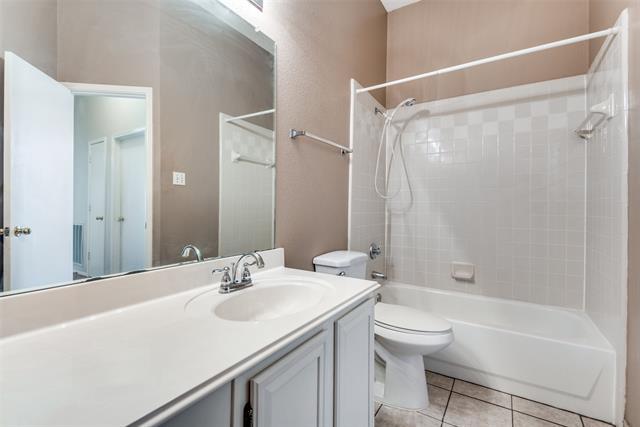 Building Photo - 8205 Burleigh St