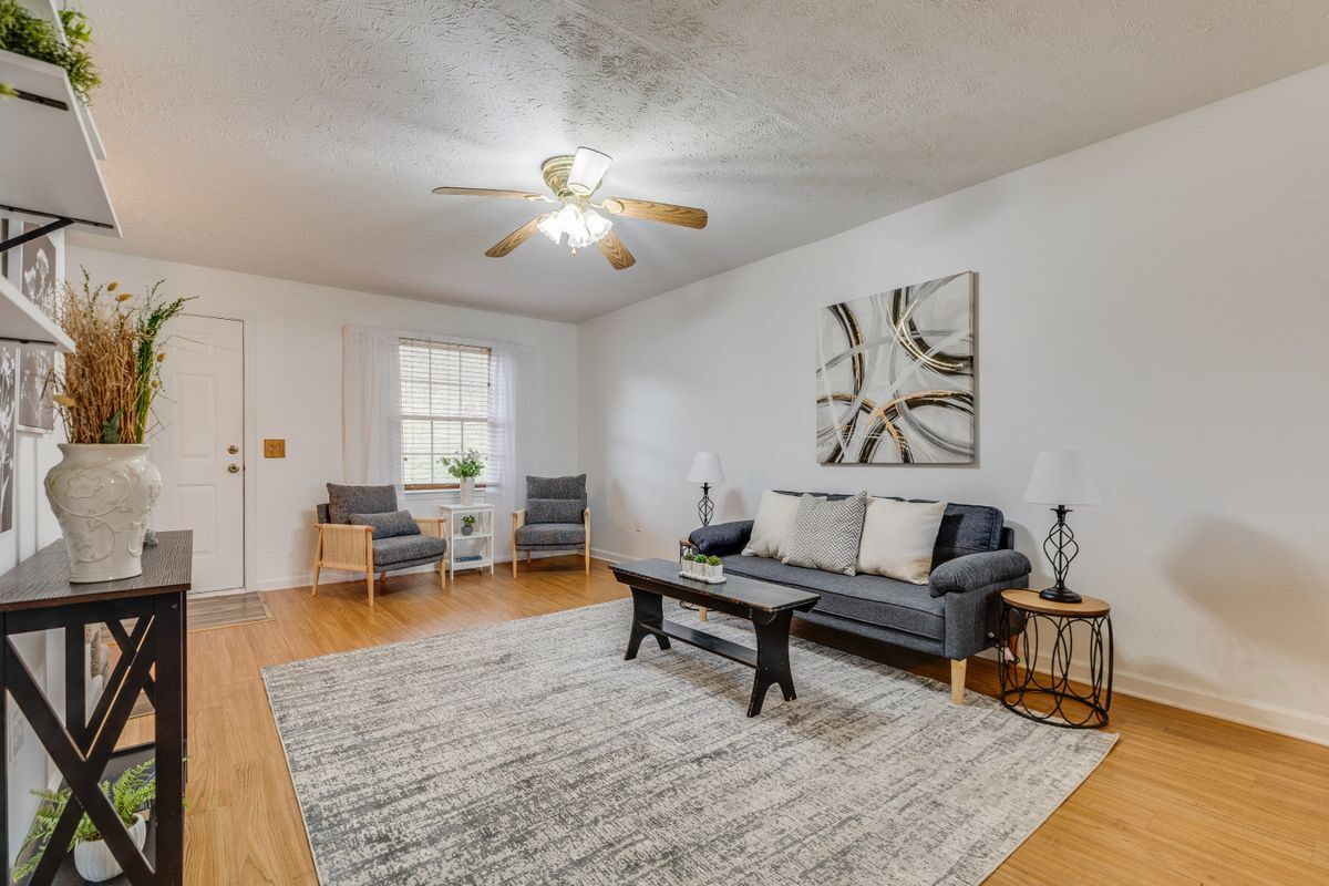 Building Photo - 659 Beaverview Dr