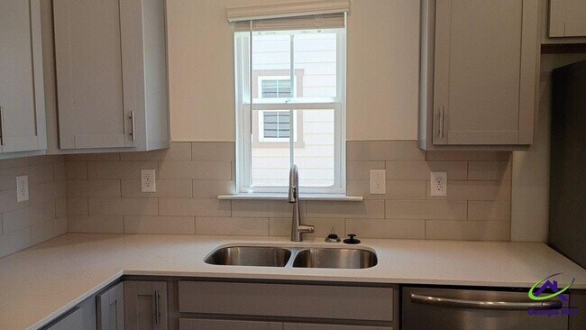 Building Photo - 203 Ensemble Blvd
