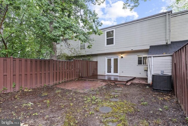 Building Photo - 1718 Brightwell Ct