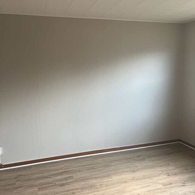 Building Photo - 3233 W 50th St