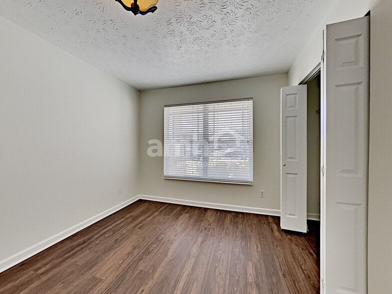 Building Photo - 2207 Erin Ln