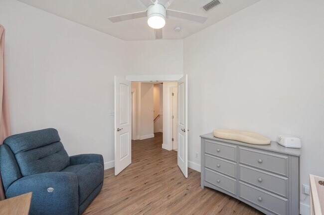 Building Photo - 508 Hideaway Ln