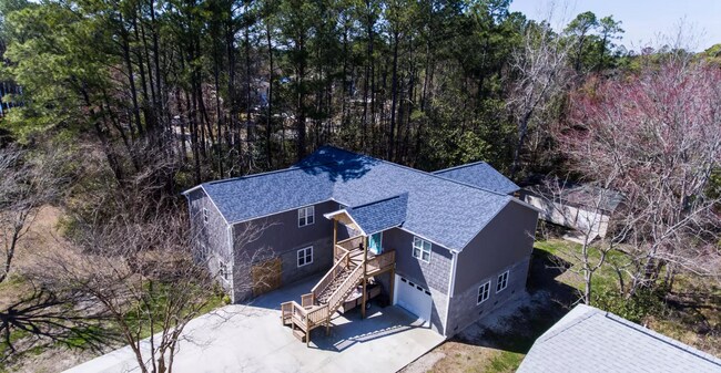 Building Photo - Gated Fairfield Harbour Home + Utilities + Wi-Fi Included