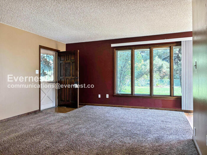 Building Photo - 2608 Leisure Dr