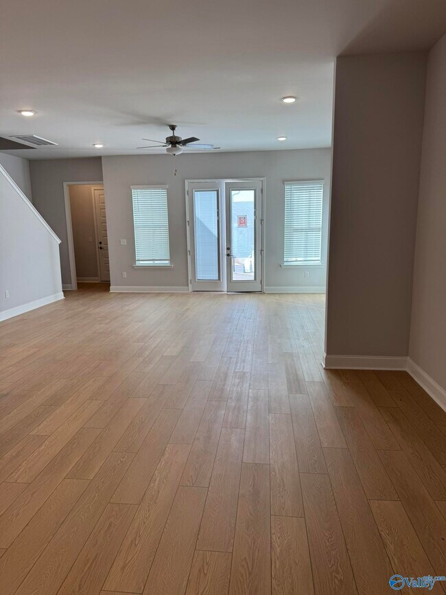 Building Photo - 131 Moss Brk Ln