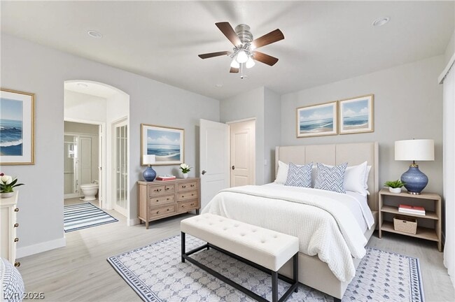 Building Photo - 1900 N Torrey Pines Dr