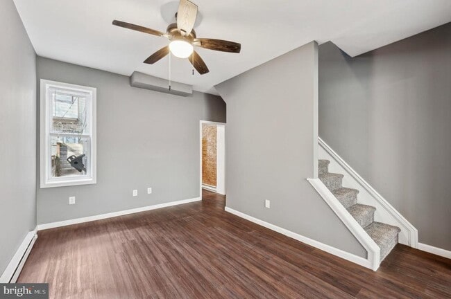 Building Photo - 2534 N Stanley St