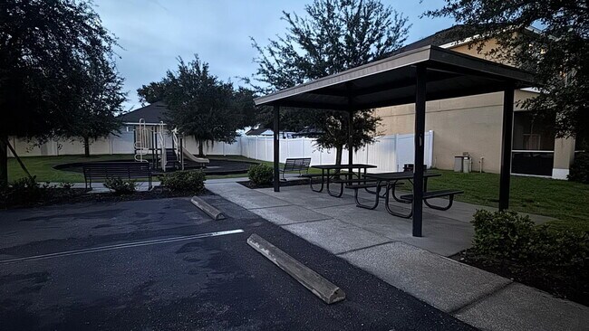 Building Photo - 505 Arbequina Ct