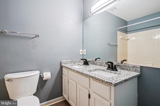 Building Photo - 6219 Forest Grove Dr