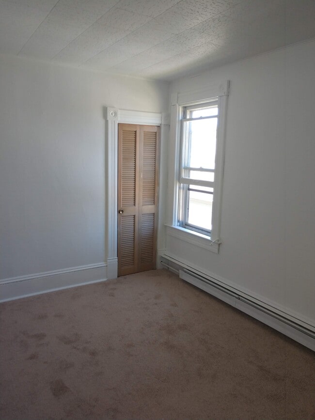 Building Photo - 4510 5th Ave