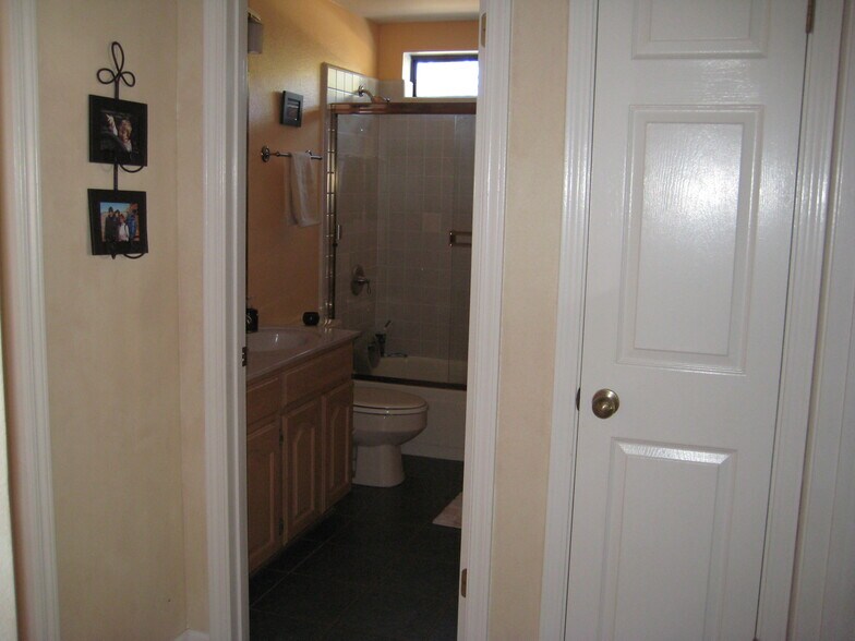 Building Photo - 3496 S Moore Cir