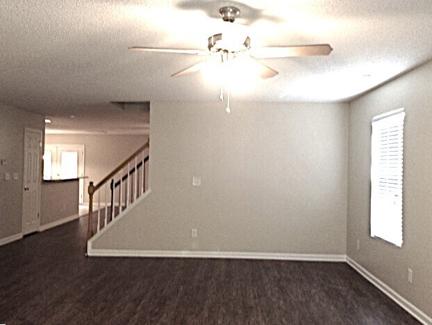 Building Photo - 2305 Apple Glen Ln