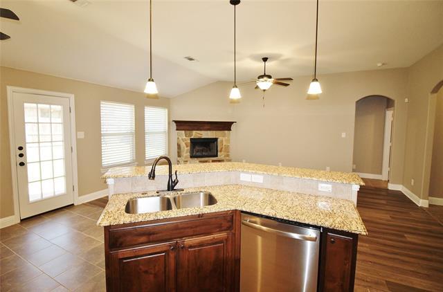 Building Photo - 222 Chimney Rock Dr