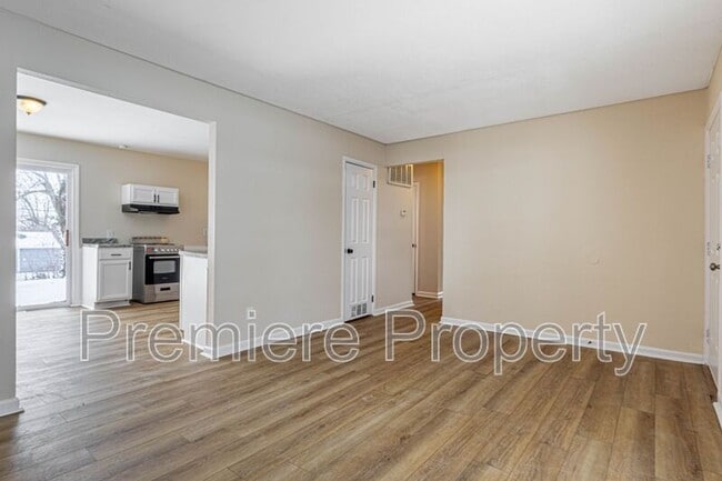 Building Photo - 11313 Donnelly Ave