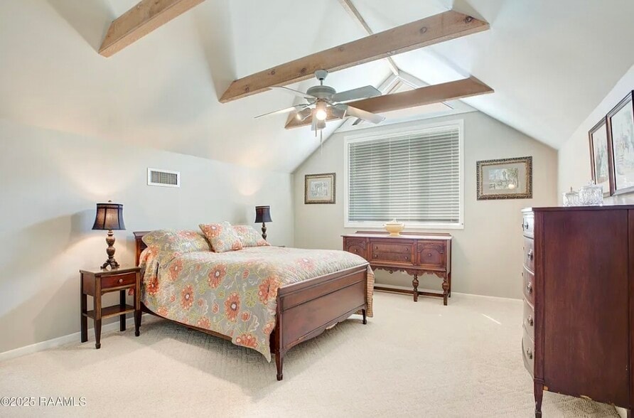 Upstairs bedroom w/walk in closet - 113 Templeton Dr
