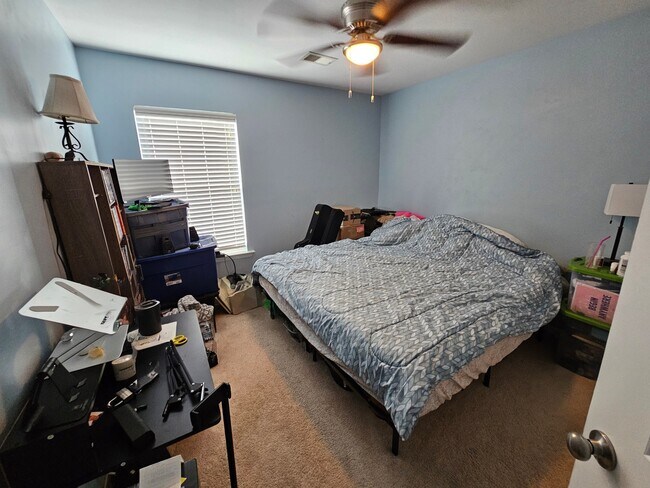 Building Photo - 136 Cordage Dr