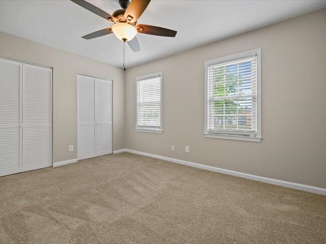 Building Photo - 731 Coventry Ln