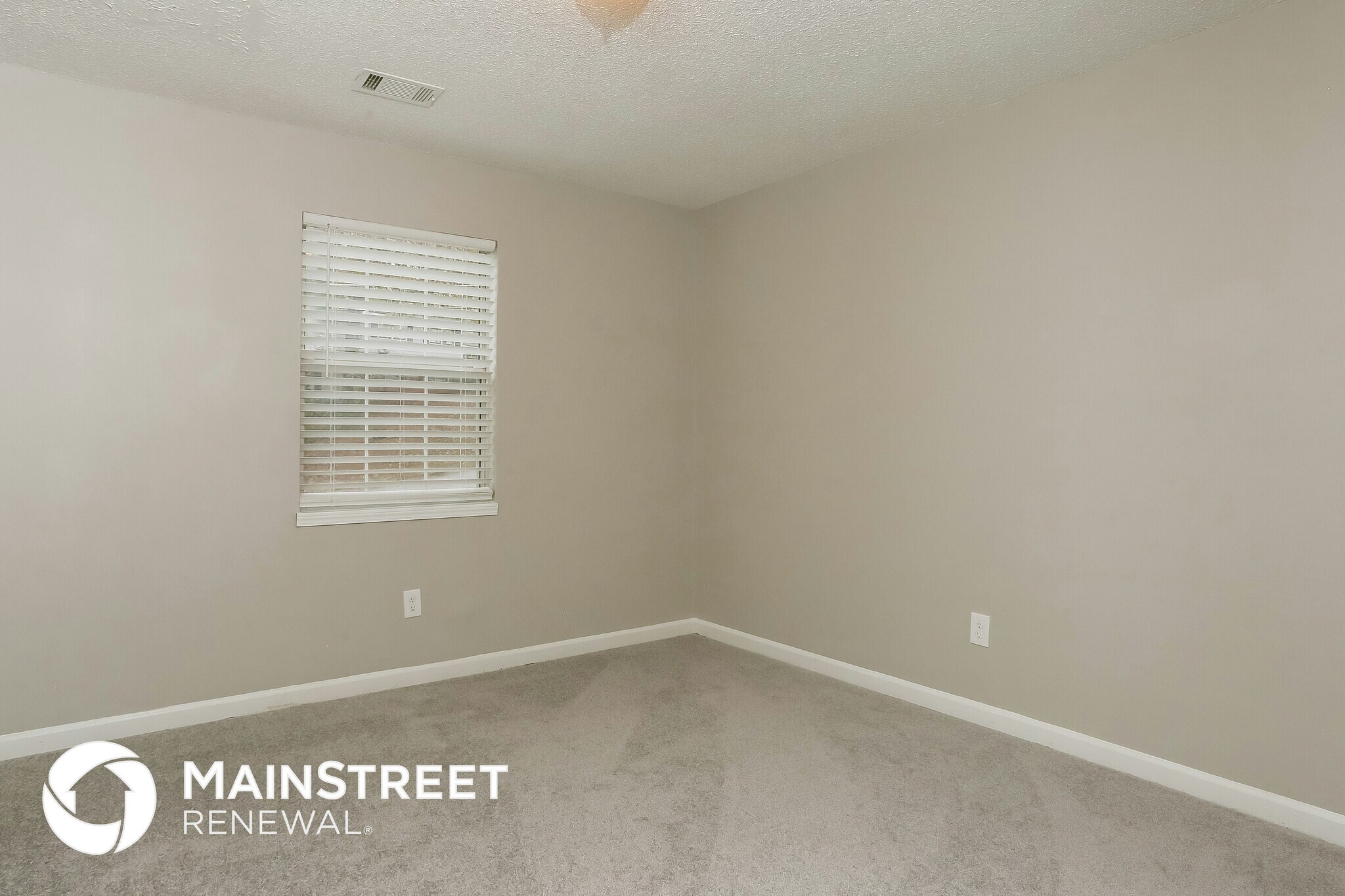 Building Photo - 2453 Crestdale Cir SE