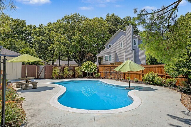 Building Photo - 8311 Juniper Ln