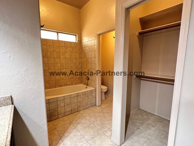Building Photo - Great Property in Mesquite Creek II with M...