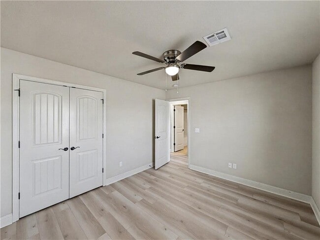 Building Photo - 1801 SW Candlewood St