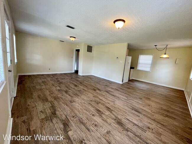 Building Photo - 3 br, 1 bath House - 4750 Halls Mill Rd