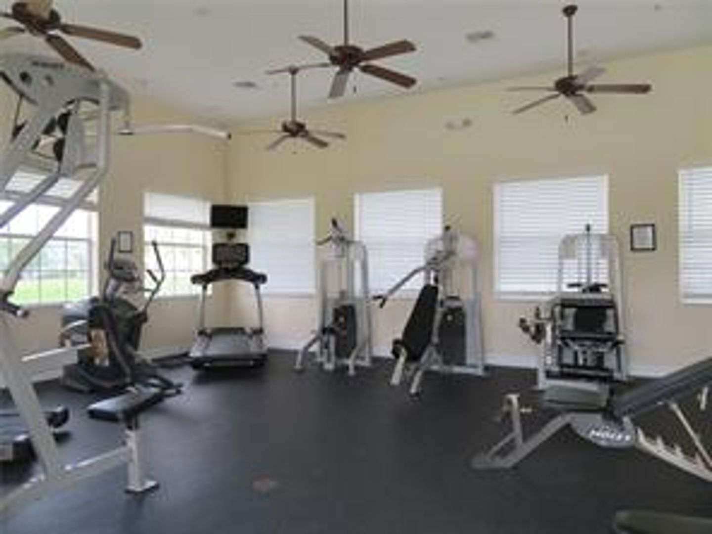 Building Photo - 2140 Heron Lake Dr