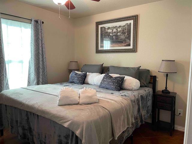 Building Photo - 3915 Laramie Trail