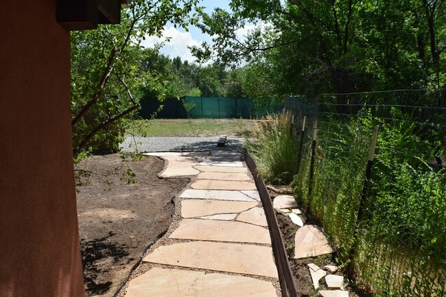 Building Photo - 1002 B NM-76